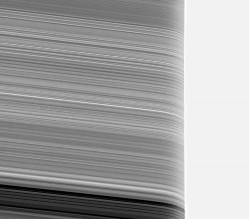 Anneaux de Saturne dforms  Cassini-Huygens